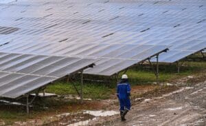 fara-stocarea-curentului-electric-produs,-cresterea-numarului-de-panouri-solare-va-duce-la-blocaj-energetic