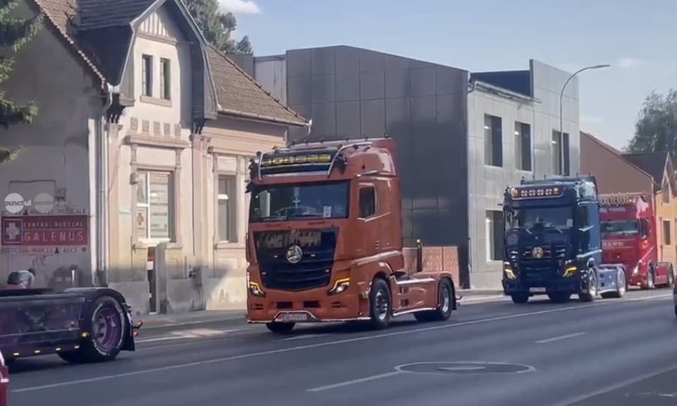 (video)-parada-camioanelor-la-targu-mures