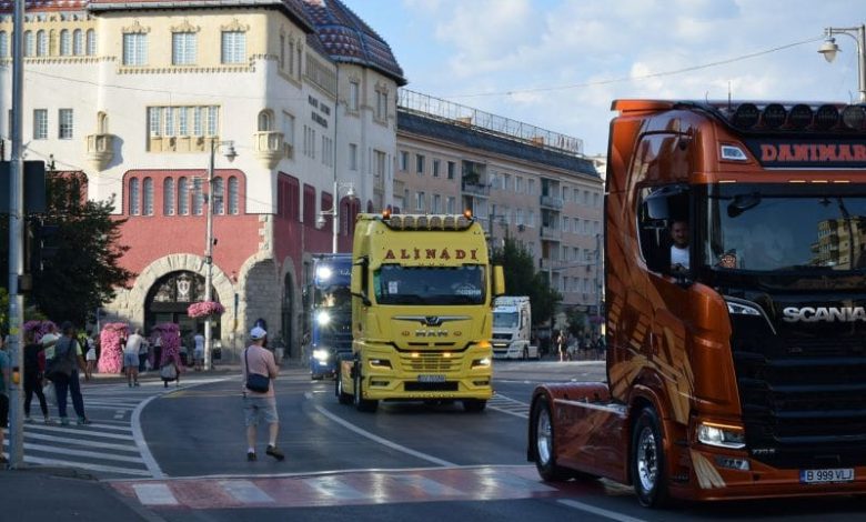 fotoreportaj:-peste-80-de-camioane-tunate-la-parada-primei-editii-a-fomco-truck,-pe-traseul-cristesti-–-targu-mures