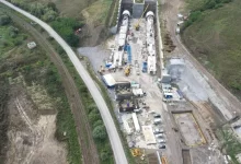 lucrarile-pe-calea-ferata-brasov–sighisoara-avanseaza.-„cartitele”-au-sapat-aproape-7-kilometri-de-tunel