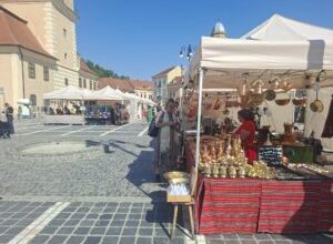 romani-kultura-in-piata-sfatului-din-brasov