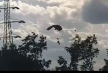 mures:-doi-militari-din-fortele-pentru-operatii-speciale,-raniti-in-timpul-unui-exercitiu-de-parasutare