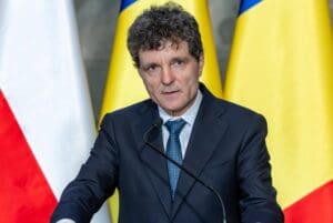 presedintele-nicusor-dan-reia-negocierile-pentru-palatul-victoria-si-crede-ca,-de-data-aceasta,-va-fi-gasita-o-majoritate-pentru-un-guvern-stabil