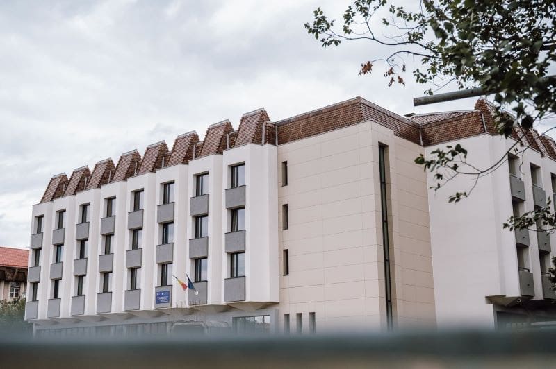proiectul-„renovare-energetica-a-cladirii-administrative-a-consiliului-judetean-mures”,-finalizat