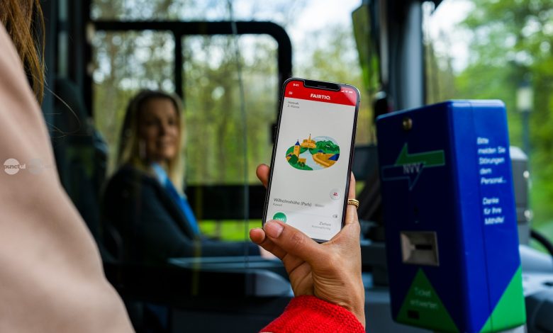 gata-cu-biletul-luat-de-la-sofer-–-reghinul-digitalizeaza-transportul-public