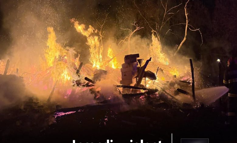 incendiu-la-o-anexa-gospodareasca-in-localitatea-mura-mica:-o-femeie-a-fost-ranita,-dar-a-refuzat-transportul-la-spital!