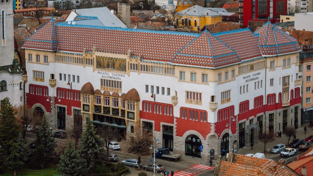 palatul-culturii-din-targu-mures-–-capodopera-secession-care-a-devenit-simbolul-orasului