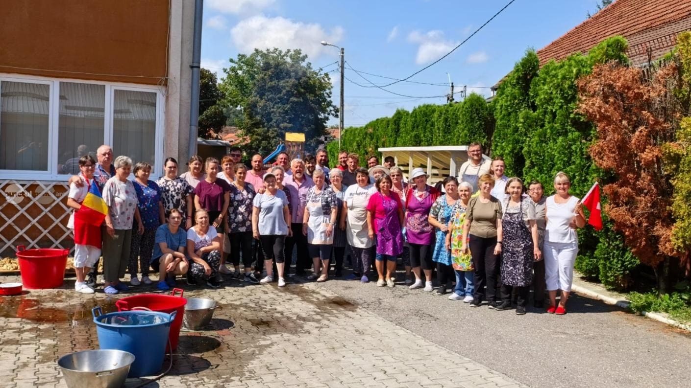 clericii-si-credinciosii-din-protopopiatul-sighisoara-au-pregatit-provizii-pentru-centrele-sociale