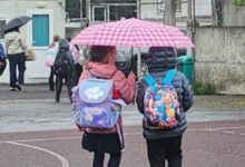 prescolarii-si-elevii-din-familii-dezavantajate-vor-primi-si-in-acest-an-scolar-carduri-educationale-in-valoare-de-500-de-lei