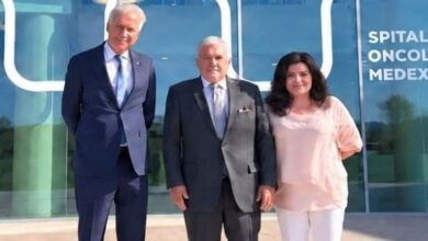 excelenta-sa-adrian-zuckerman,-in-vizita-la-spitalul-oncologic-medex-din-targu-mures