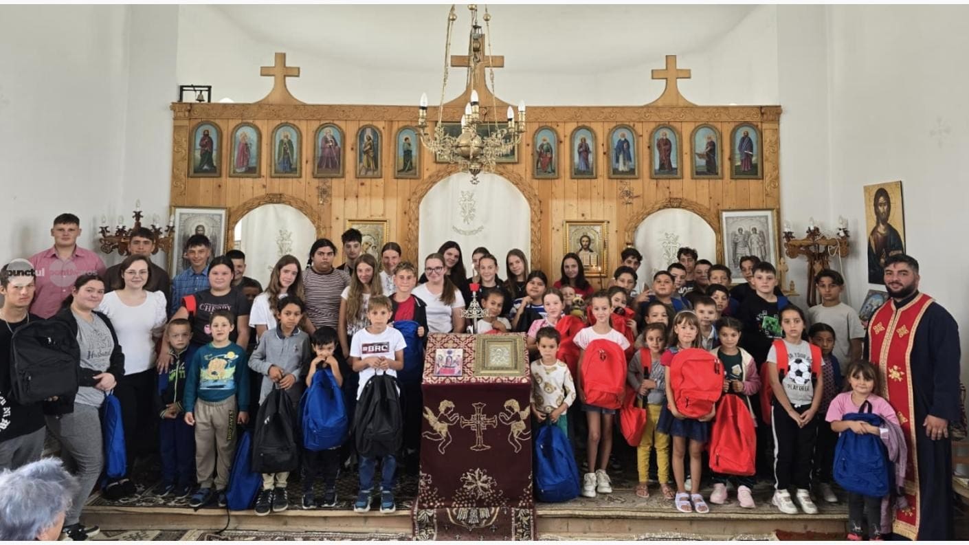 300-de-ghiozdane-cu-rechizite,-oferite-copiilor-din-familii-cu-venituri-reduse-din-mures