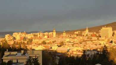 cat-costa-o-noapte-de-cazare-la-targu-mures