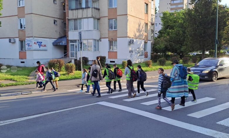 elevii-din-targu-mures,-provocati-sa-mearga-pe-jos-sau-cu-bicicleta-la-scoala