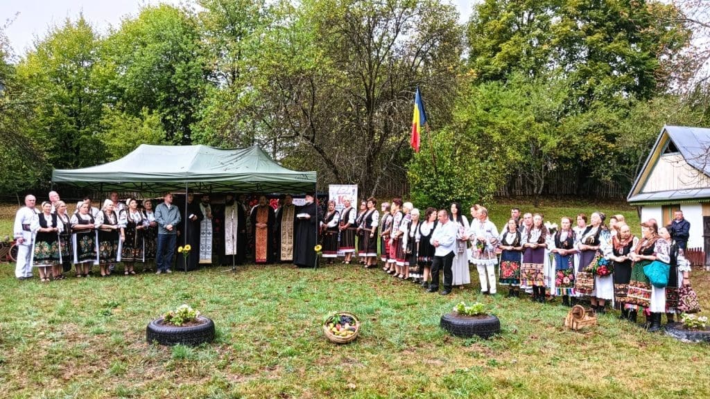 video,-foto:-muzeul-ciobota-petrut-din-lunca-bradului,-10-ani-de-suflet-la-poale-de-calimani