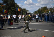 continua-protestul-neautorizat-al-fermierilor,-in-fata-guvernului