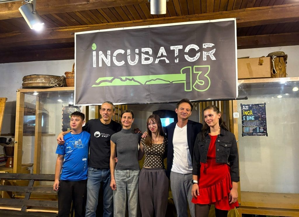 incep-atelierele-gratuite-de-actorie,-dans,-cinematografie-si-cascadorie-in-targu-mures.-explozivart-asteapta-liceenii-din-oras-sa-se-inscrie