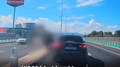 video-|-accident-bizar:-un-sofer-a-fost-spulberat-pe-calea-floresti-dupa-ce-a-oprit-masina-in-mijlocul-strazii!