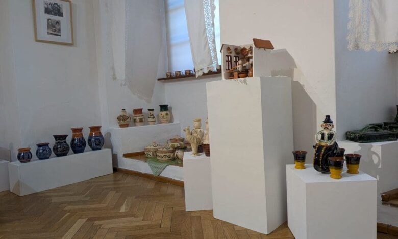 expozitia-„olarul-a-trei-tari”,-azi-la-muzeul-judetean-mures.-ceramica-artizanala-si-glazuri-spectaculoase