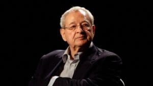 peter-nadas-un-scriitor-emblematic-al-literaturii-europene-a-murit-la-varsta-de-83-de-ani