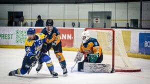 fenestela-tg.secuiesc-a-debutat-cu-o-victorie-in-erste-liga-la-hochei