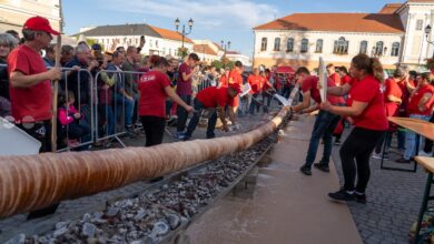 festivalul-kurtoskalacs-revine-la-sfantu-gheorghe.-trei-zile-dedicate-celebrului-cozonac-secuiesc