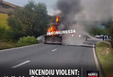 incendiu-violent!-un-excavator-a-ars-in-totalitate-pe-strada-principala-din-botorca!-trafic-ingreunat-in-zona
