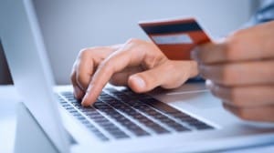 doua-persoane-din-mures,-inselate-online;-infractorul-a-fost-prins