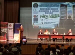 sute-de-tineri-au-ascultat-marturia-unui-fost-consumator-de-droguri,-la-o-conferinta-organizata-de-ipj-harghita