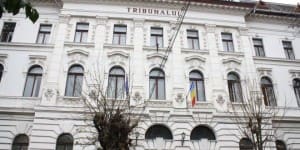 tribunalul-mures-a-dispus-arestarea-preventiva-a-doi-barbati-in-varsta-de-57-si-31-de-ani-sub-acuzatii-de-pornografie-infantila