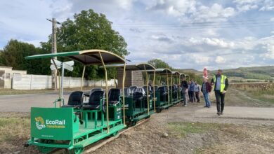 primul-traseu-„velorail”-din-romania,-pregatit-in-mures.-ciclodrezinele-au-ajuns-la-sanmartinu-de-campie