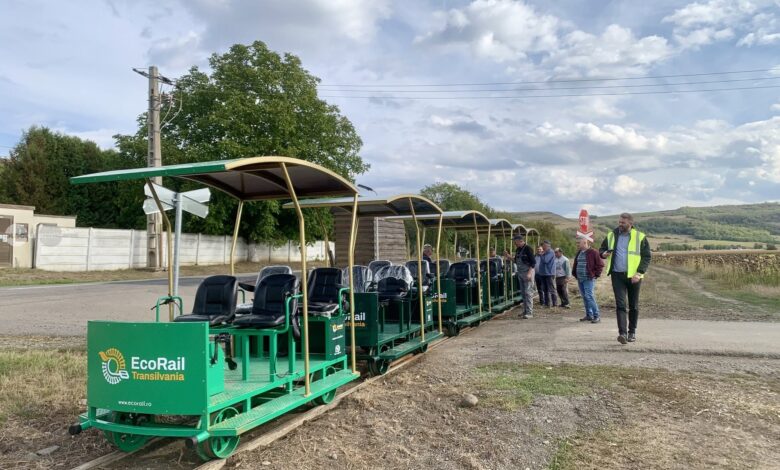 primul-traseu-„velorail”-din-romania,-pregatit-in-mures.-ciclodrezinele-au-ajuns-la-sanmartinu-de-campie