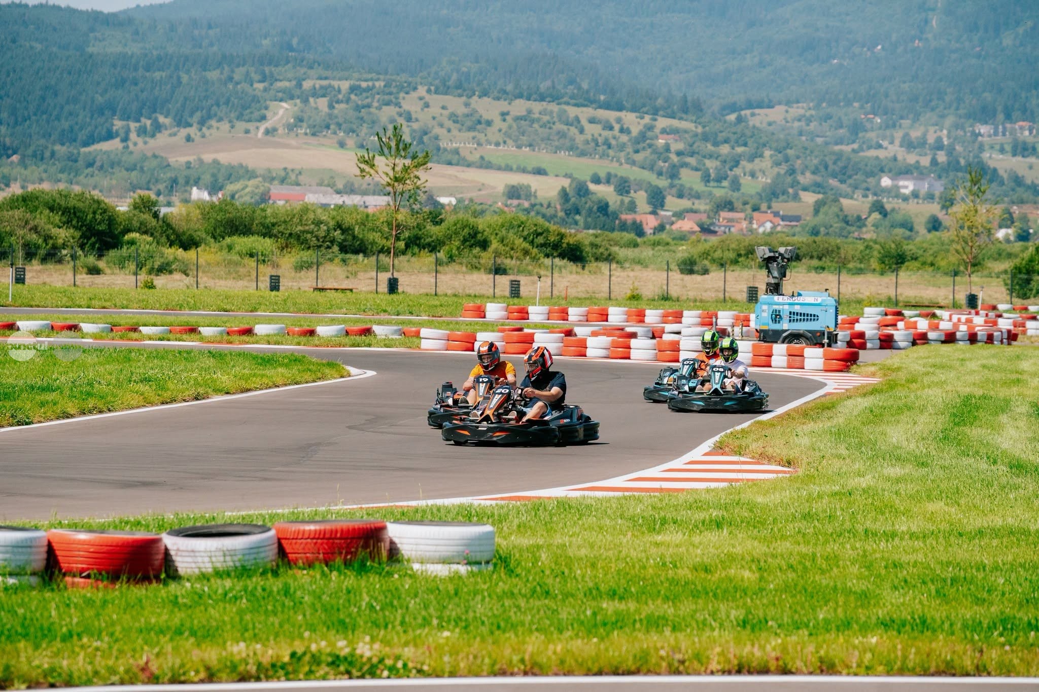 hargita-karting-motorsport-festival,-doua-zile-de-adrenalina-si-spectacol-pe-circuit
