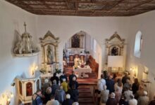 tripla-sarbatoare,-la-biserica-romano-catolica-din-sangeorgiu-de-mures