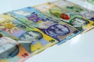 ministerul-de-finante-a-imprumutat,-ieri,-aproape-un-miliard-si-jumatate-de-lei-de-la-banci,-la-o-dobanda-de-7,09%,-potrivit-bancii-nationale-a-romaniei