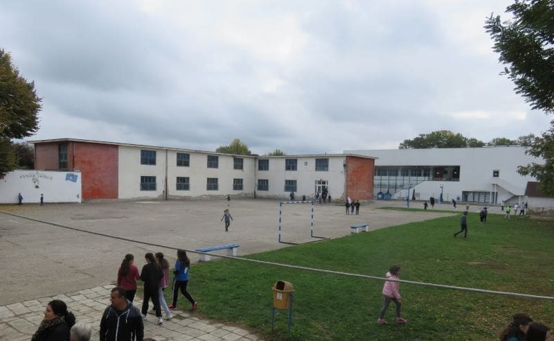investitie-de-aproape-30-de-milioane-de-lei,-la-scoala-gimnaziala-„avram-iancu”-din-tarnaveni