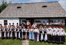 ansamblul-„muresul”-sarbatoreste-70-de-ani-printr-un-spectacol-extraordinar-la-targu-mures.-nea-marin,-maestru-coregraf