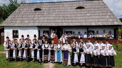 ansamblul-„muresul”-sarbatoreste-70-de-ani-printr-un-spectacol-extraordinar-la-targu-mures.-nea-marin,-maestru-coregraf