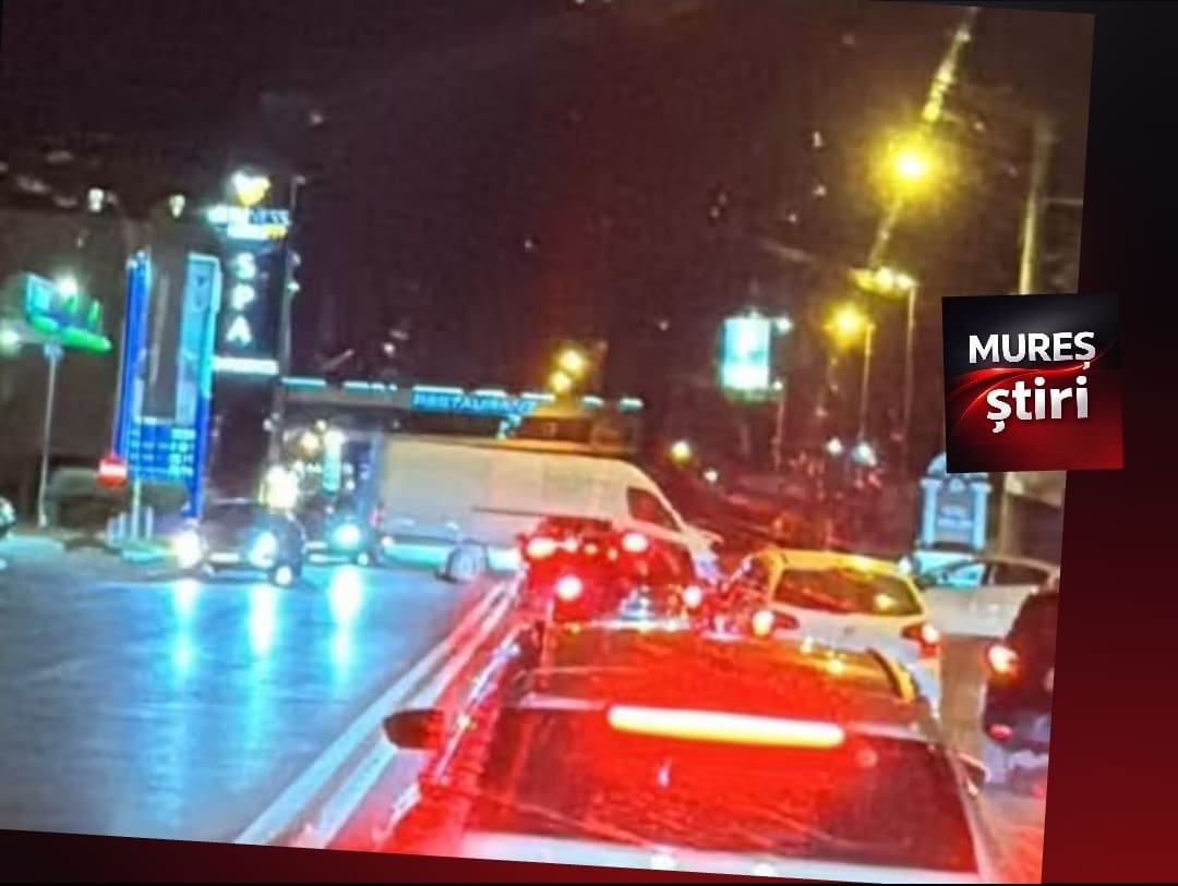 accident-in-fata-hotelului-sandoria:-trafic-ingreunat-la-iesirea-din-targu-mures!