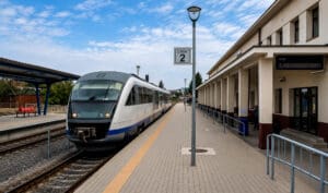 cfr-calatori-suplimenteaza-capacitatea-trenurilor-care-circula-spre-si-dinspre-iasi