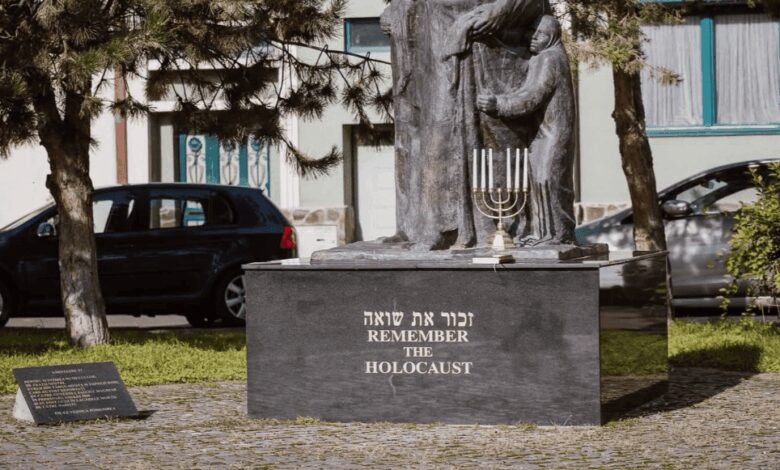 primaria-targu-mures,-omagiu-adus-comunitatilor-evreiesti-si-rome-de-ziua-nationala-de-comemorare-a-holocaustului