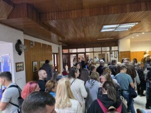 peste-1000-de-mureseni-si-au-cautat-astazi-un-job-la-bursa-locurilor-de-munca-pentru-absolventi