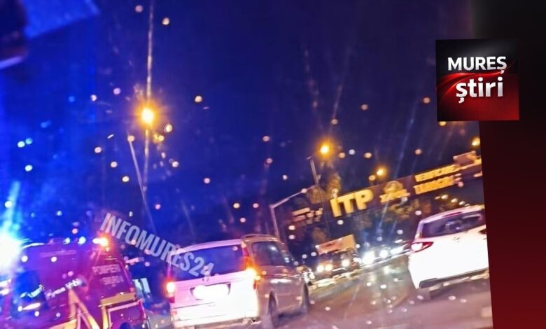 accident-pe-strada-gheorghe-doja-din-targu-mures:-un-autoturism-a-intrat-intr-un-stalp!