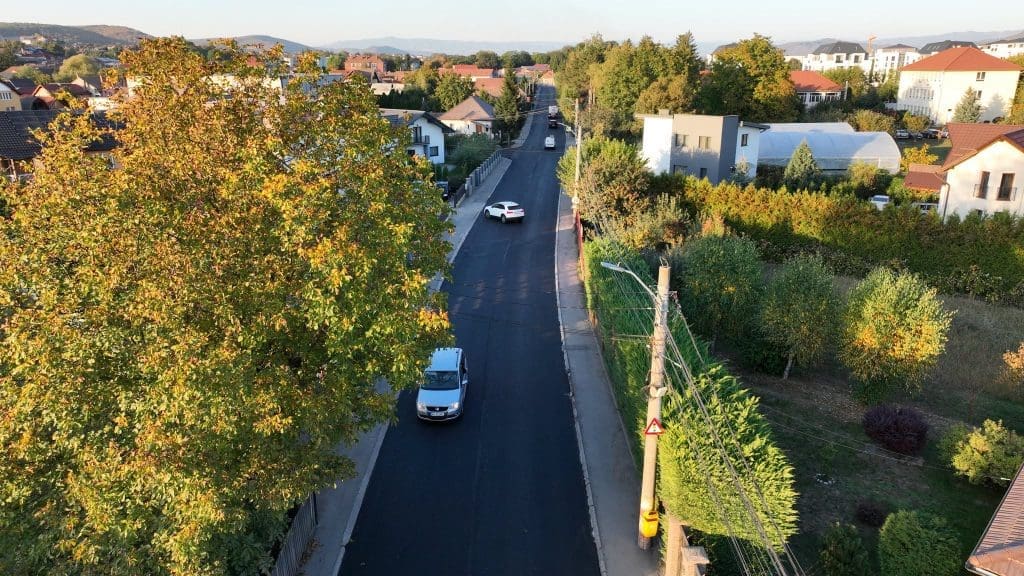 finalizarea-lucrarilor-de-asfaltare-pe-strada-raului-din-municipiul-reghin