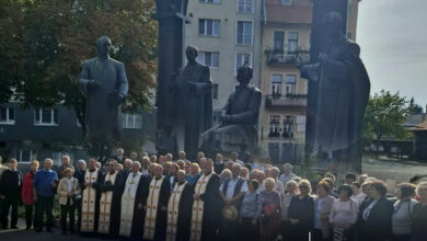 memorie-si-identitate-la-targu-mures:-ziua-scolii-ardelene,-marcata-de-biserica-romana-unita-cu-roma,-greco-catolica!