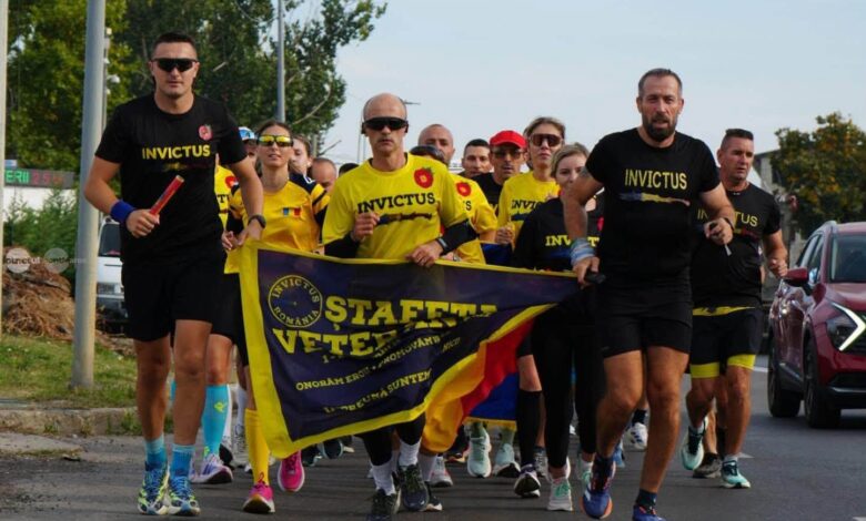 stafeta-veteranilor-invictus-ajunge-luni-la-targu-mures,-dupa-100-de-kilometri-de-alergare.-ceremonie-in-fata-primariei
