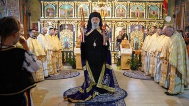 foto:-biserica-din-sarmasu,-resfintita-dupa-ample-lucrari-de-renovare