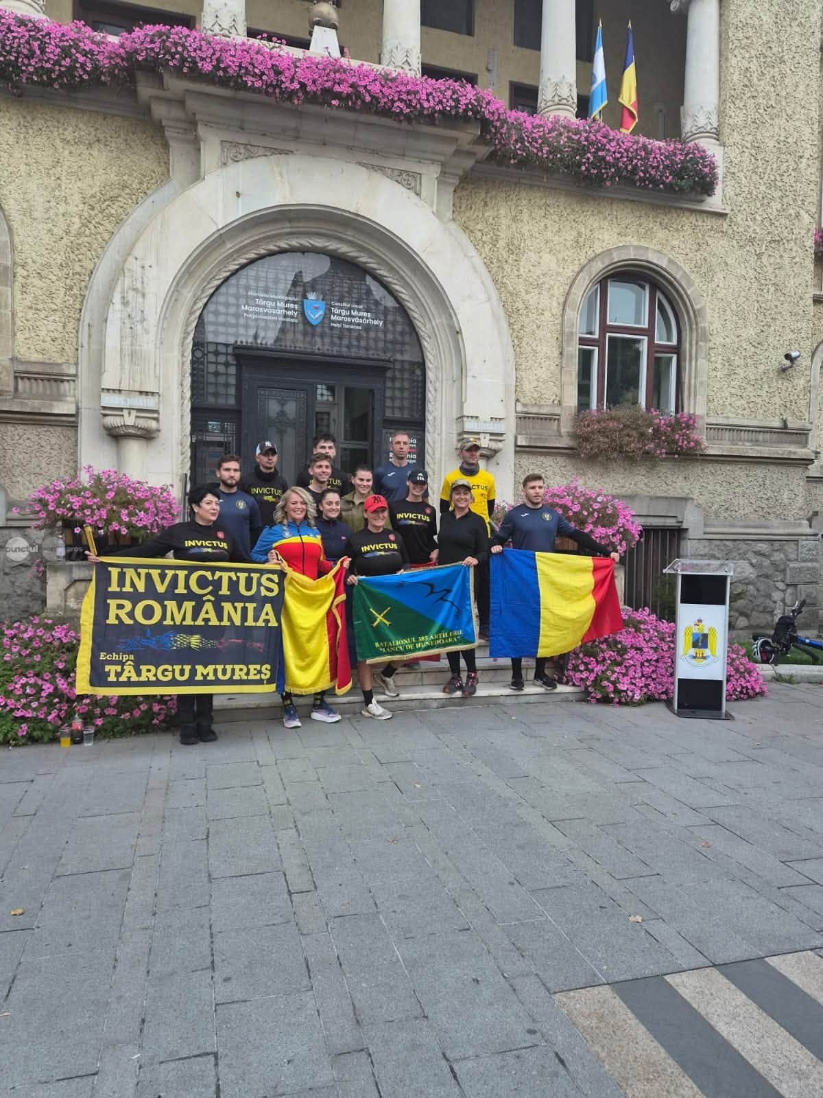 o-mama-si-cei-doi-fii-ai-sai-au-purtat-stafeta-veteranilor-invictus-de-la-odorheiu-secuiesc-la-targu-mures
