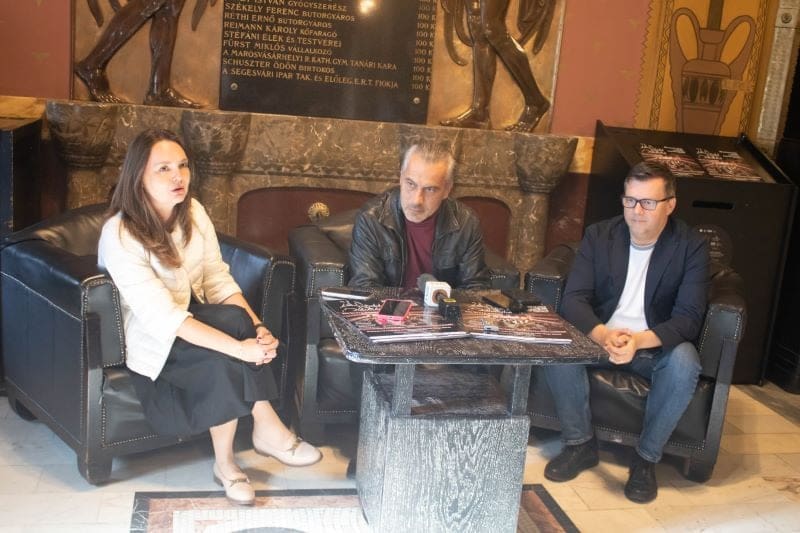 parfumul-vienei-de-altadata-revine-la-targu-mures,-la-balul-palatului