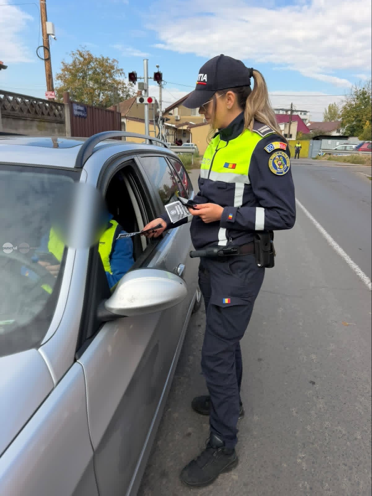 controale-la-trecerile-la-nivel-cu-calea-ferata-din-mures:-51-de-amenzi-si-8-permise-retinute