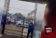 violenta-in-scoala-|-atacul-de-la-bistrita:-o-profesoara-si-un-elev,-raniti-de-un-minor-cu-tendinte-de-radicalizare.-tinta-reala-era-un-alt-copil,-de-alta-religie!